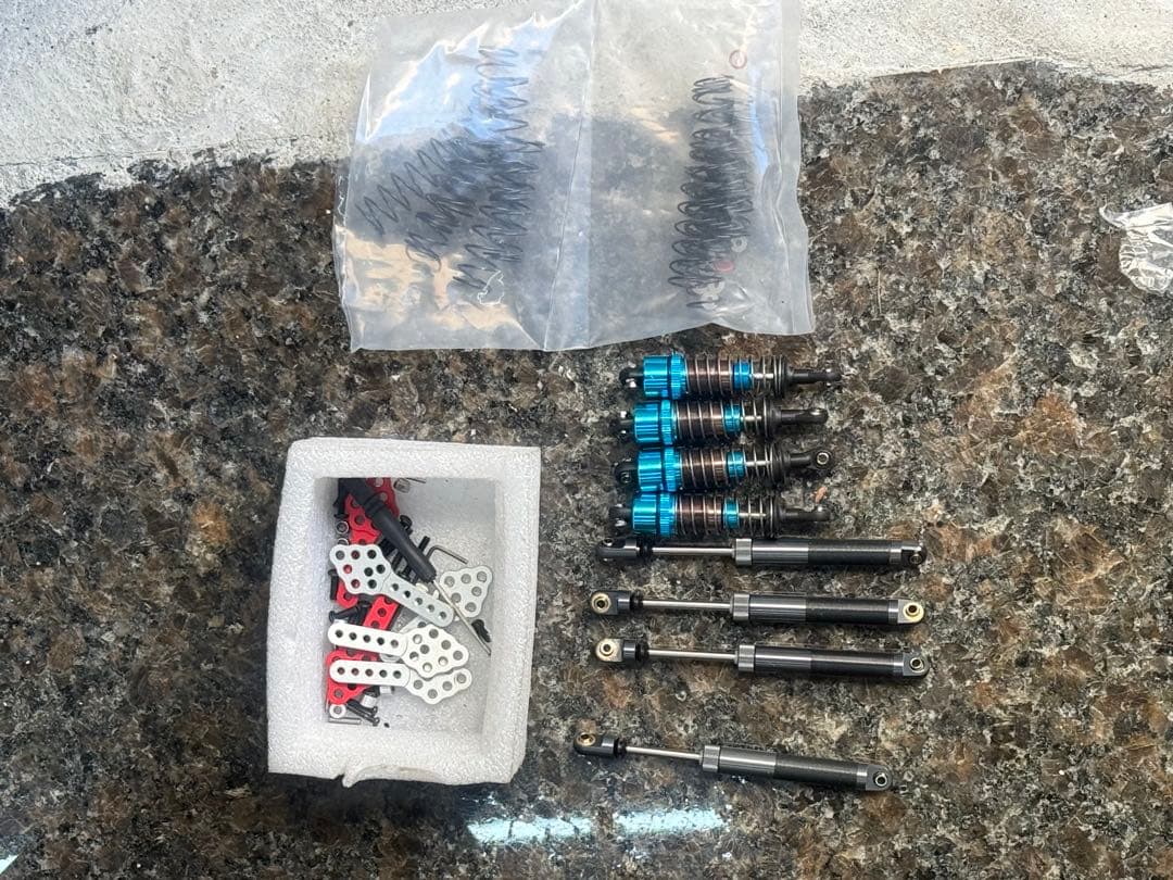 ラジコンクローラー　MN８６　クロール　ロック