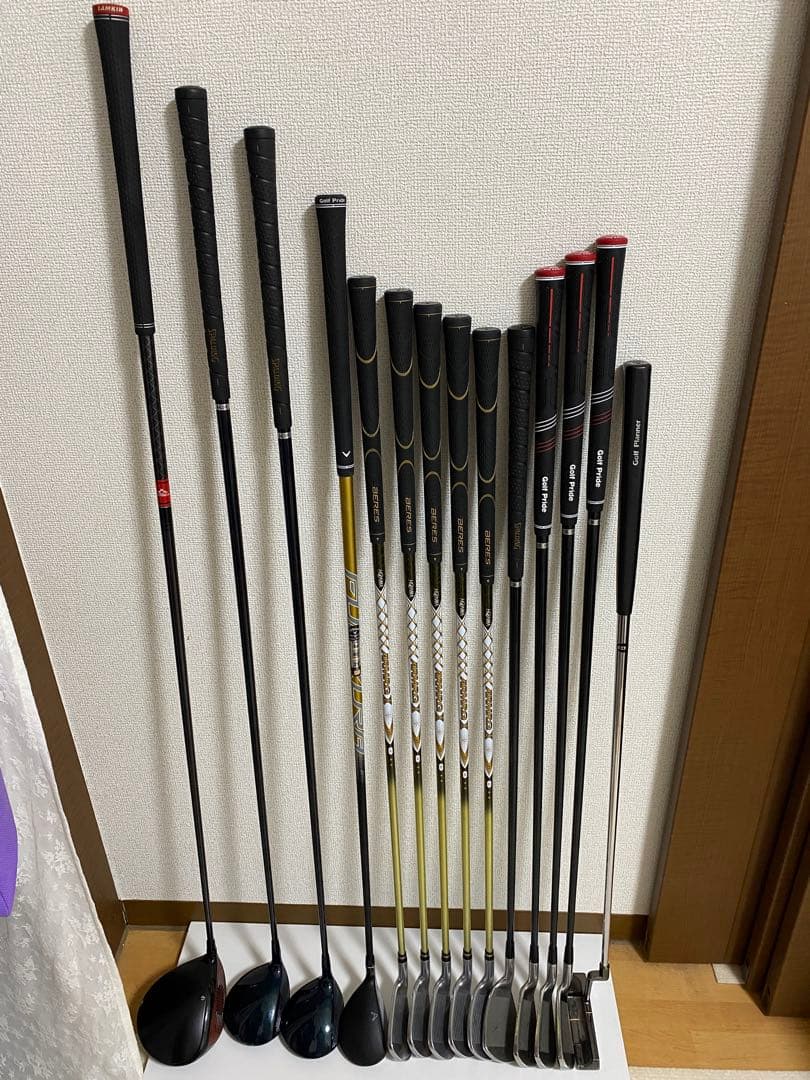 ゴルフバッグとゴルフクラブセット