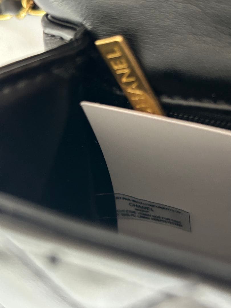 リリ CHANEL ショルダーバッグ ゴールドプレート ノベルティ