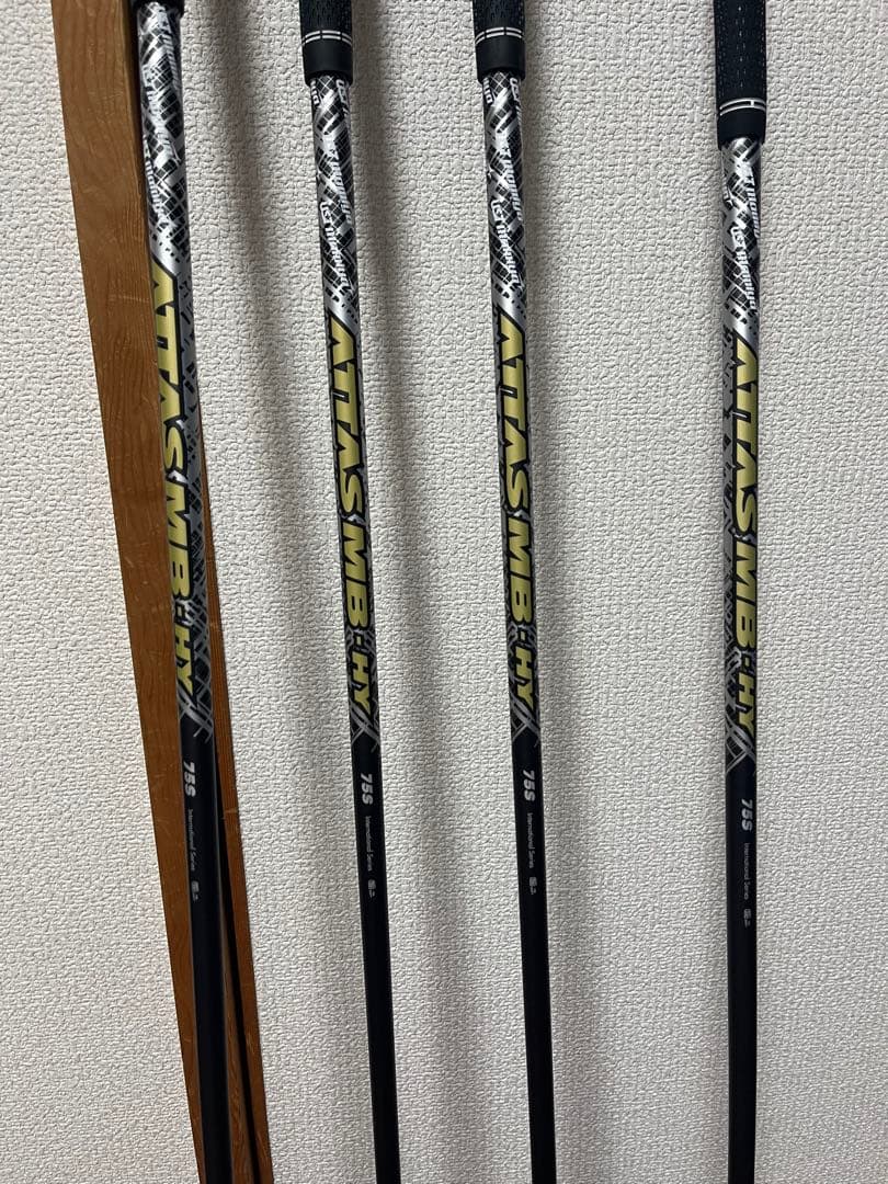 エピックスーパーハイブリッド 4本　アッタスMBHY 75s