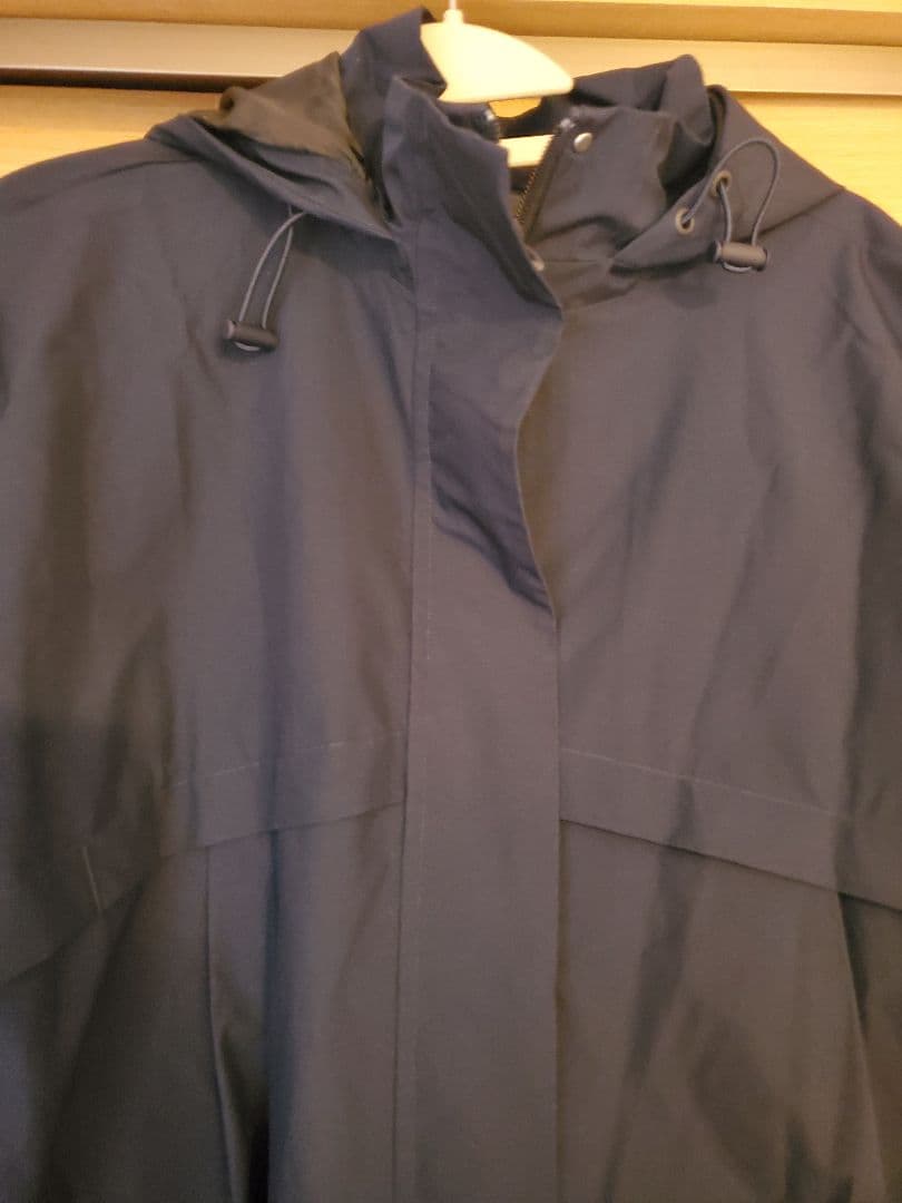 【新品未使用タグつき】adidas　ネイビー フード付きロングコート　防水