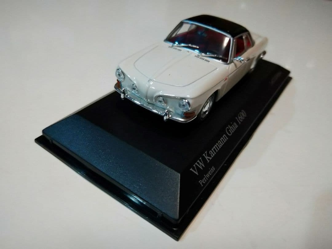車　ダイキャスト　ミニカー　ＶＷ カルマン・ギア １６００ (１９６６)