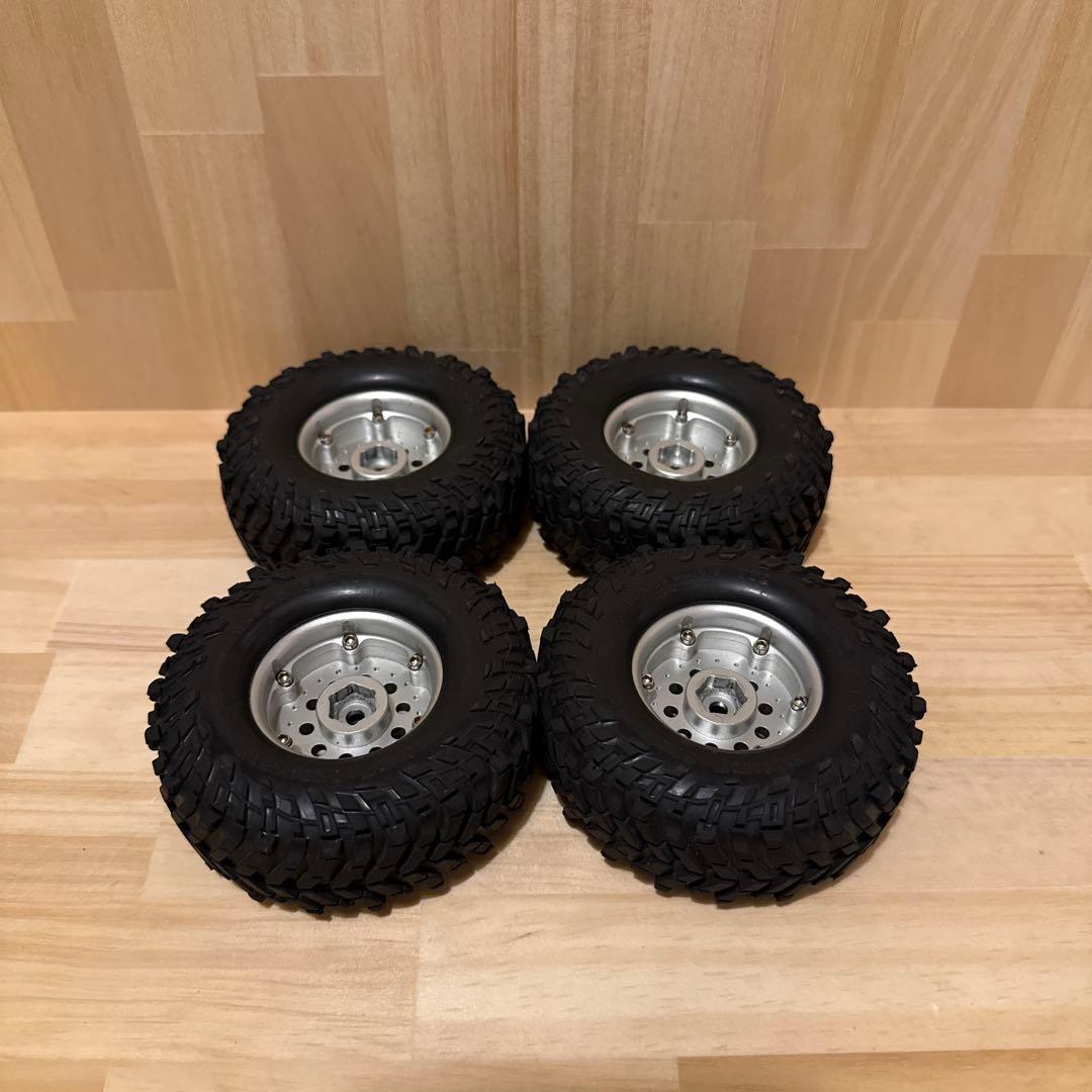 RC4WD 1.9インチ タイヤ & 金属製ビードロックホイール セット