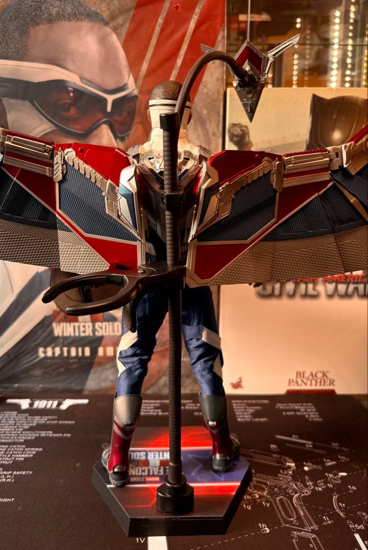 ホットトイズ キャプテン・アメリカ フィギュア 美品