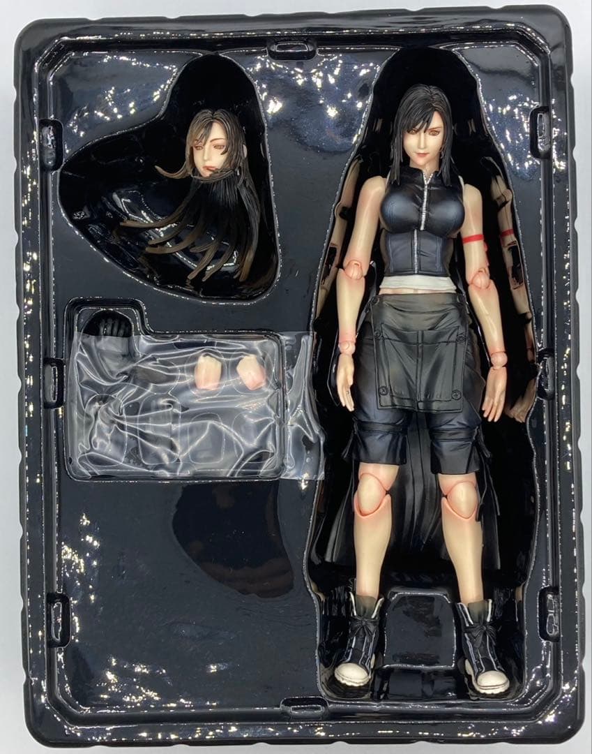 PLAY ARTS改 ティファ・ロックハート アクション フィギュア FFⅦ