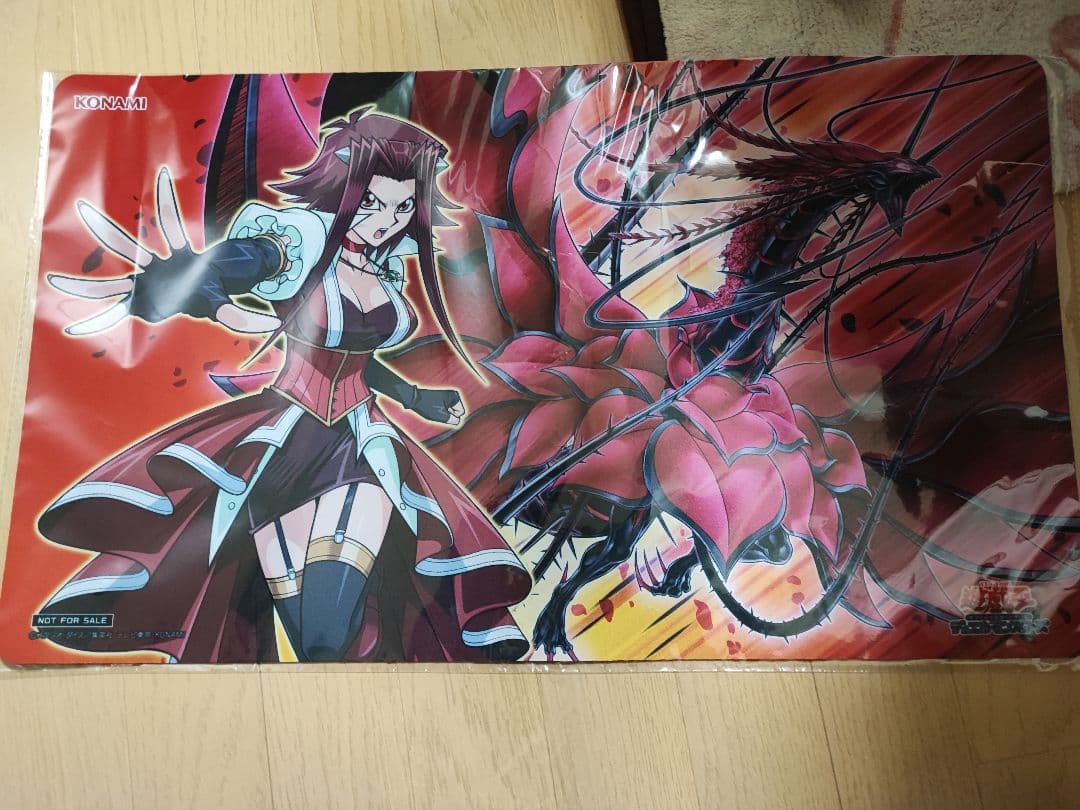 TSUTAYAトーナメントプレイマット 十六夜アキ 黒薔薇の破滅竜