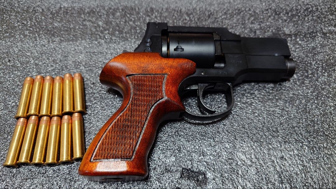 マルシン MATEBA ガスリボルバー 木製グリップ カートリッジ18発外箱付き