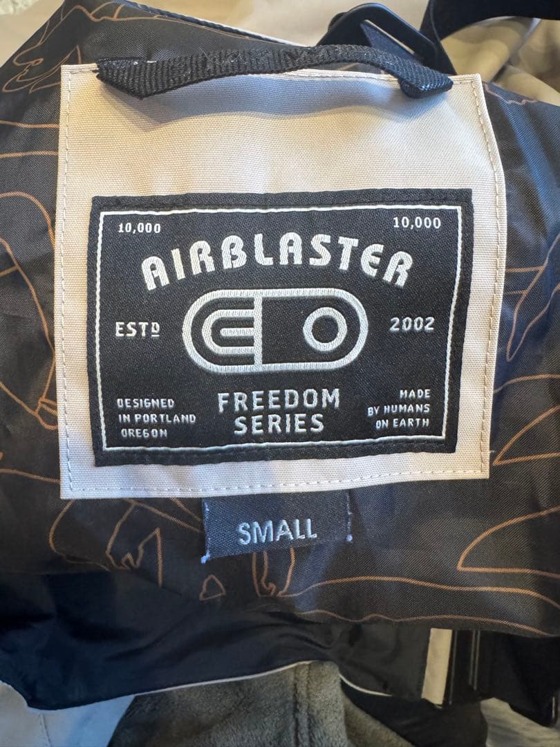 美品　AIRBLASTER スノボウエア　ビブパンツ