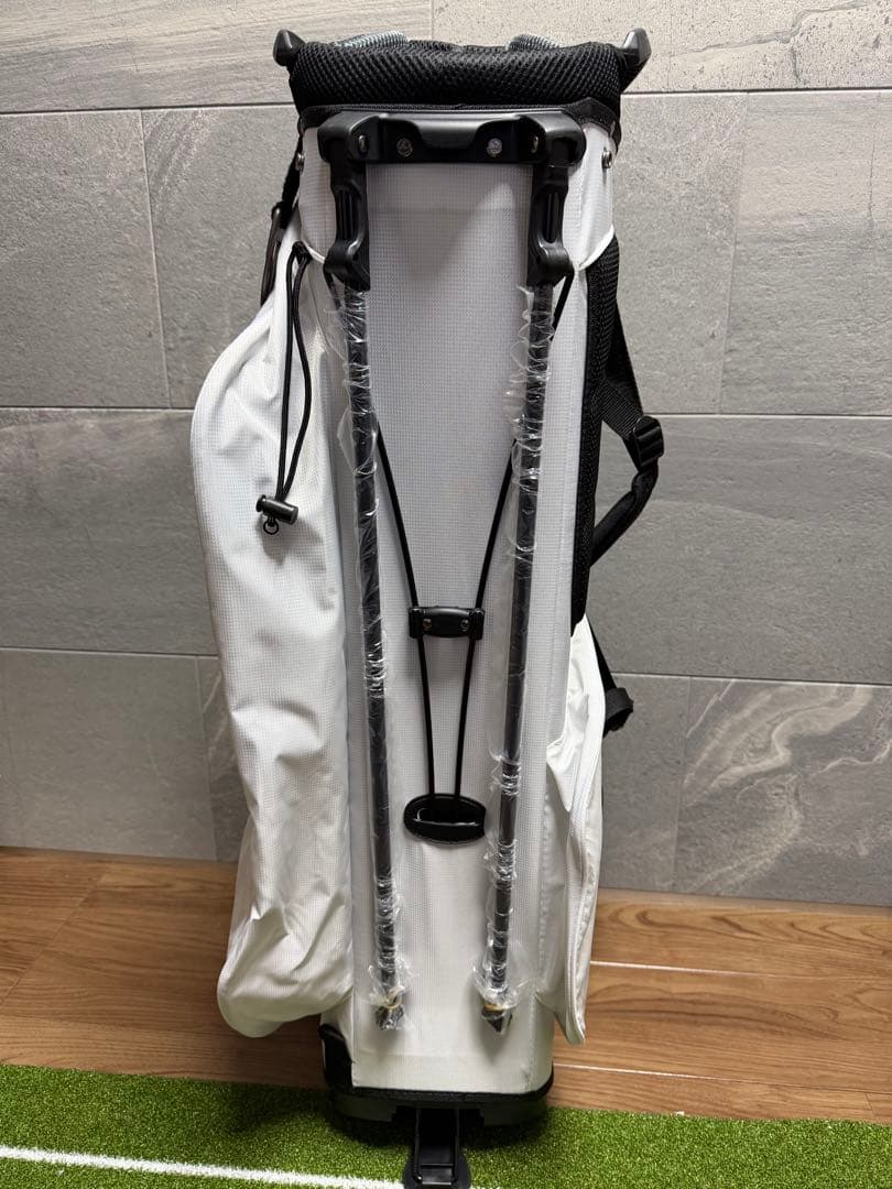 【新品、未使用品】テーラーメイド　プロ スタンドキャディバッグ　アイアンカバー付
