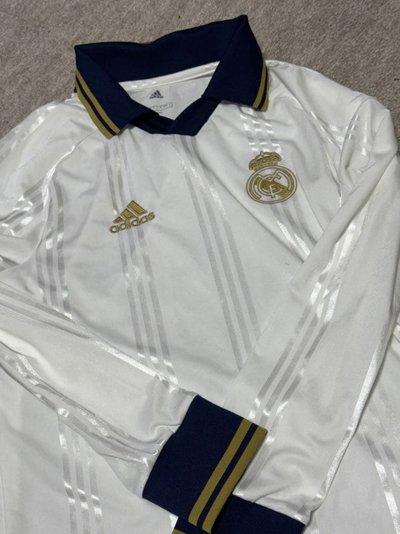 レアルマドリード　長袖シャツ　サッカー