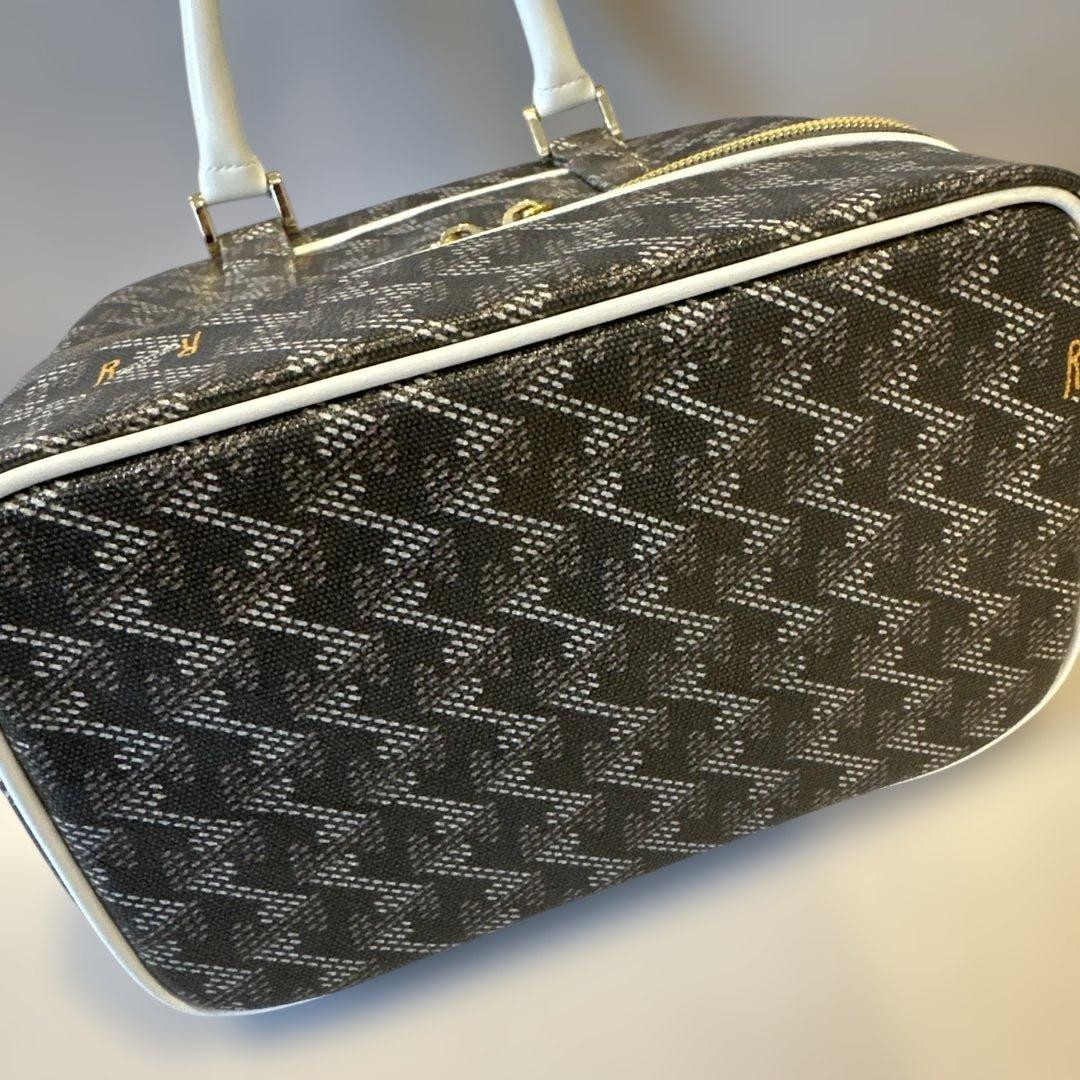 レザレクション　カートバック