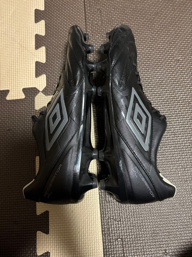 アンブロサッカースパイク　アクセレイター kl