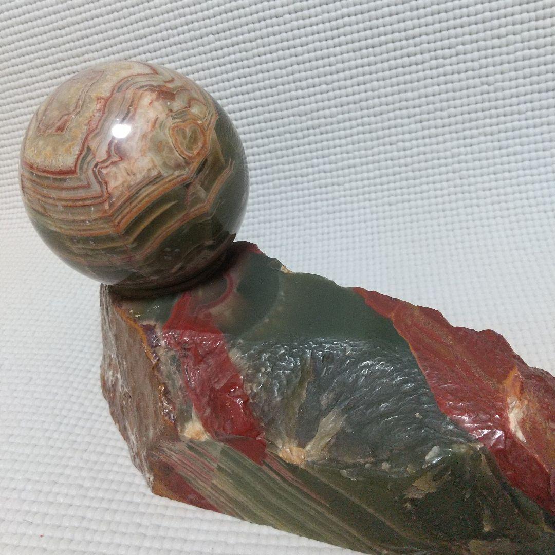 まるで惑星 4.2kg 碧玉? 赤/緑/黄の縞模様が美しい観賞石31cm