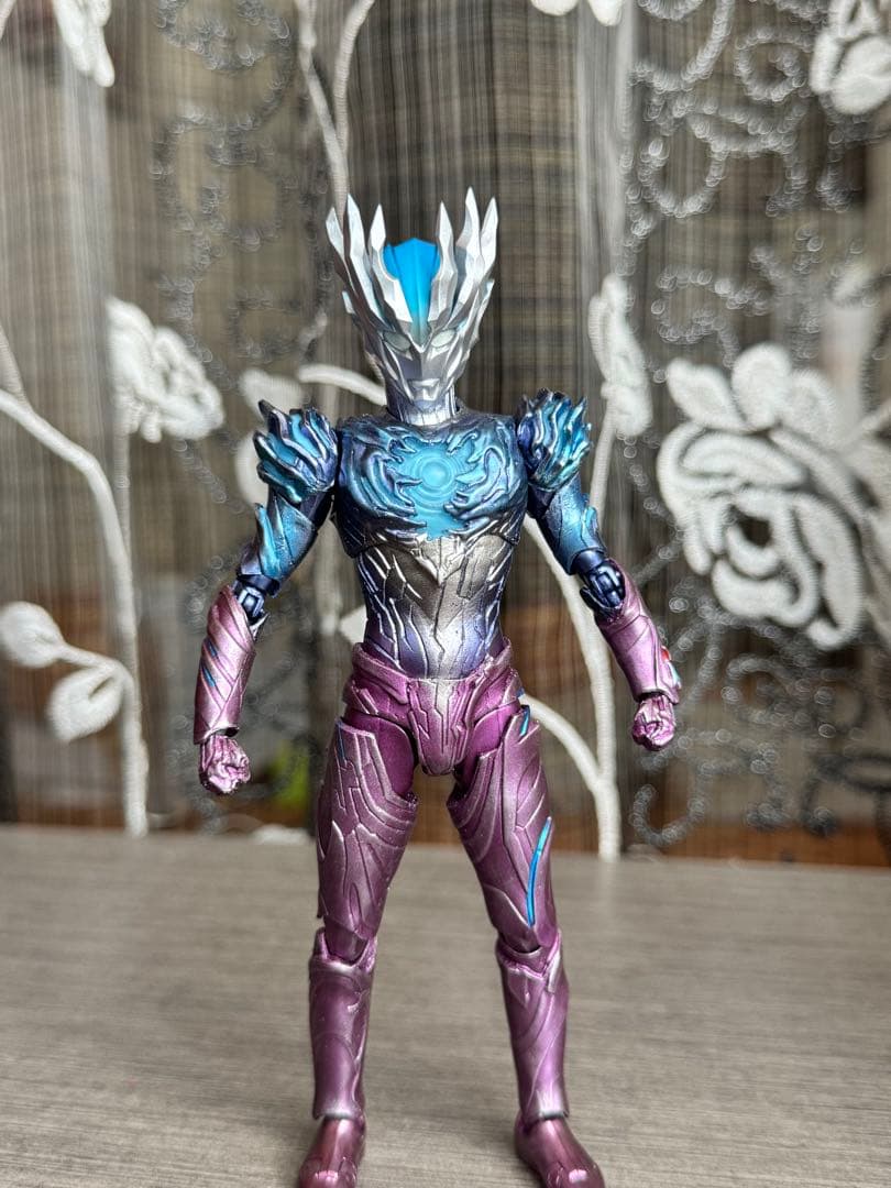 S.H.Figuartsウルトラマンサーガ 改造品