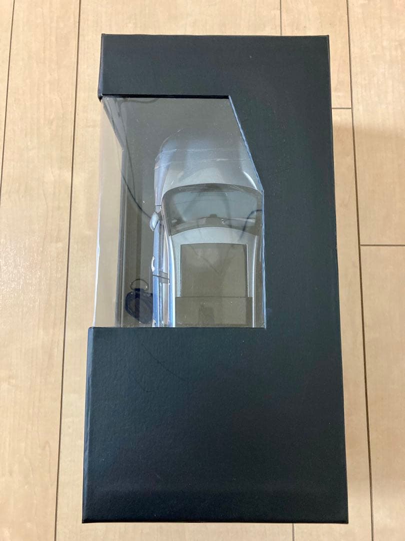 1:18 インフィニティ INFINITY QX50 シルバー　日本非売品