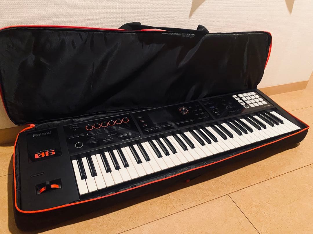 Roland FA06 電子キーボード ケース、シールド付き