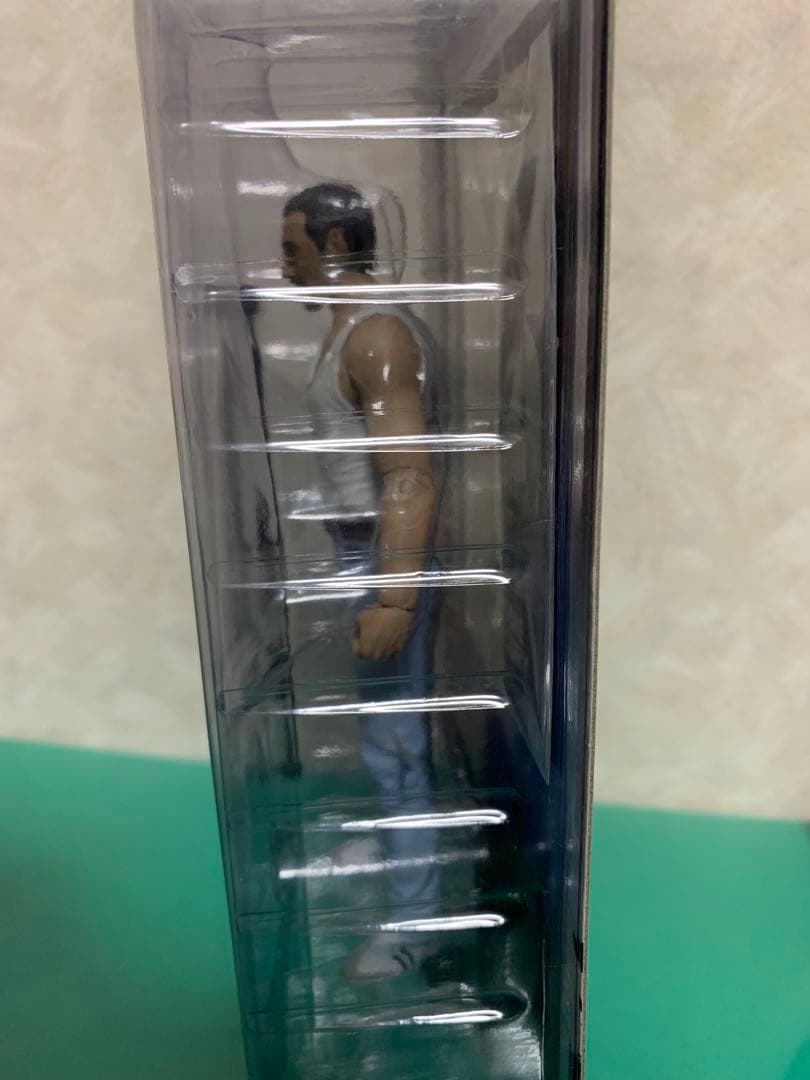 FREDDIE MERCURY フレディ　マーキュリー　フィギュア