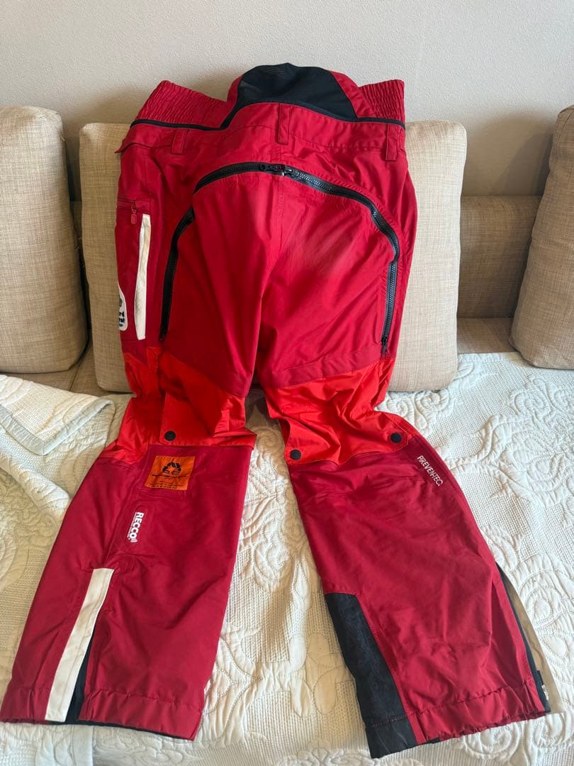 ROCKSTAR スノーボードウェア 赤上着+下着
