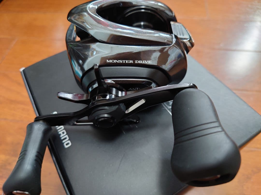 18 ANTARES DC MD XG ベイトリール 新品未使用品。