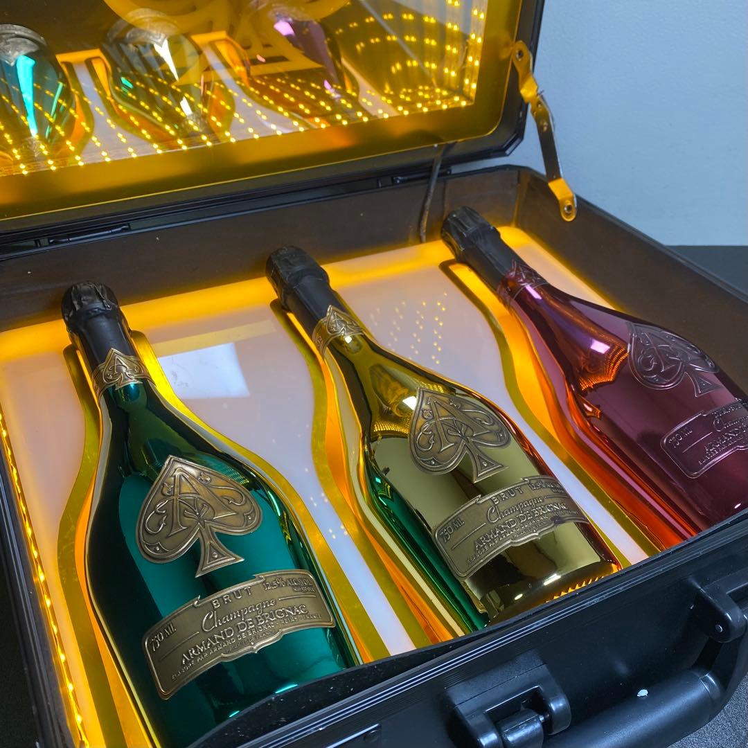 アルマンド　アタッシュケース　信号機　ゴールド　レッド　グリーン