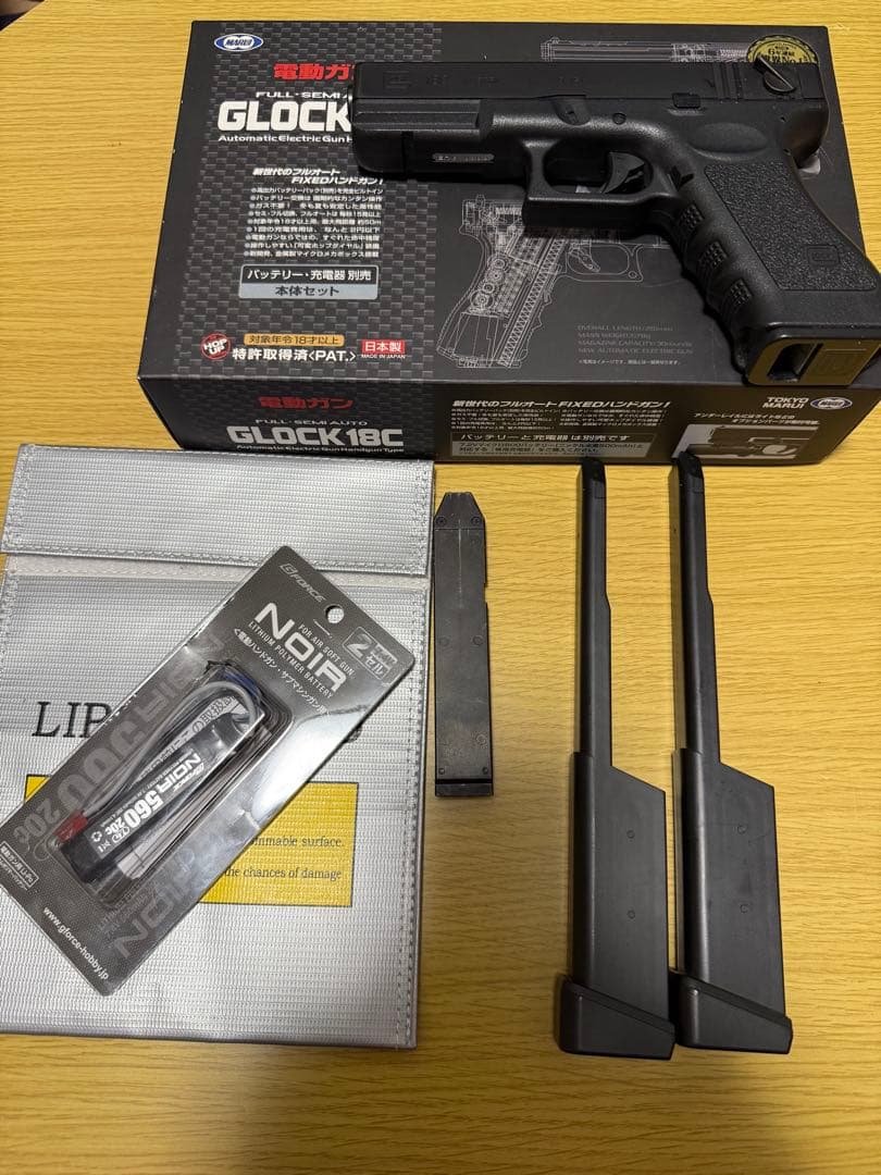 東京マルイ　グロック18C 電動ガン+予備マガジン2本、リポバッテリー