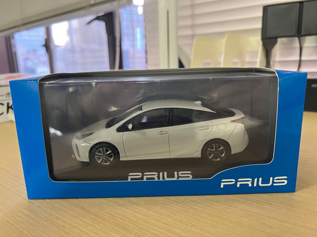 【新品未開封】トヨタ プリウス 1/30スケール モデルカー