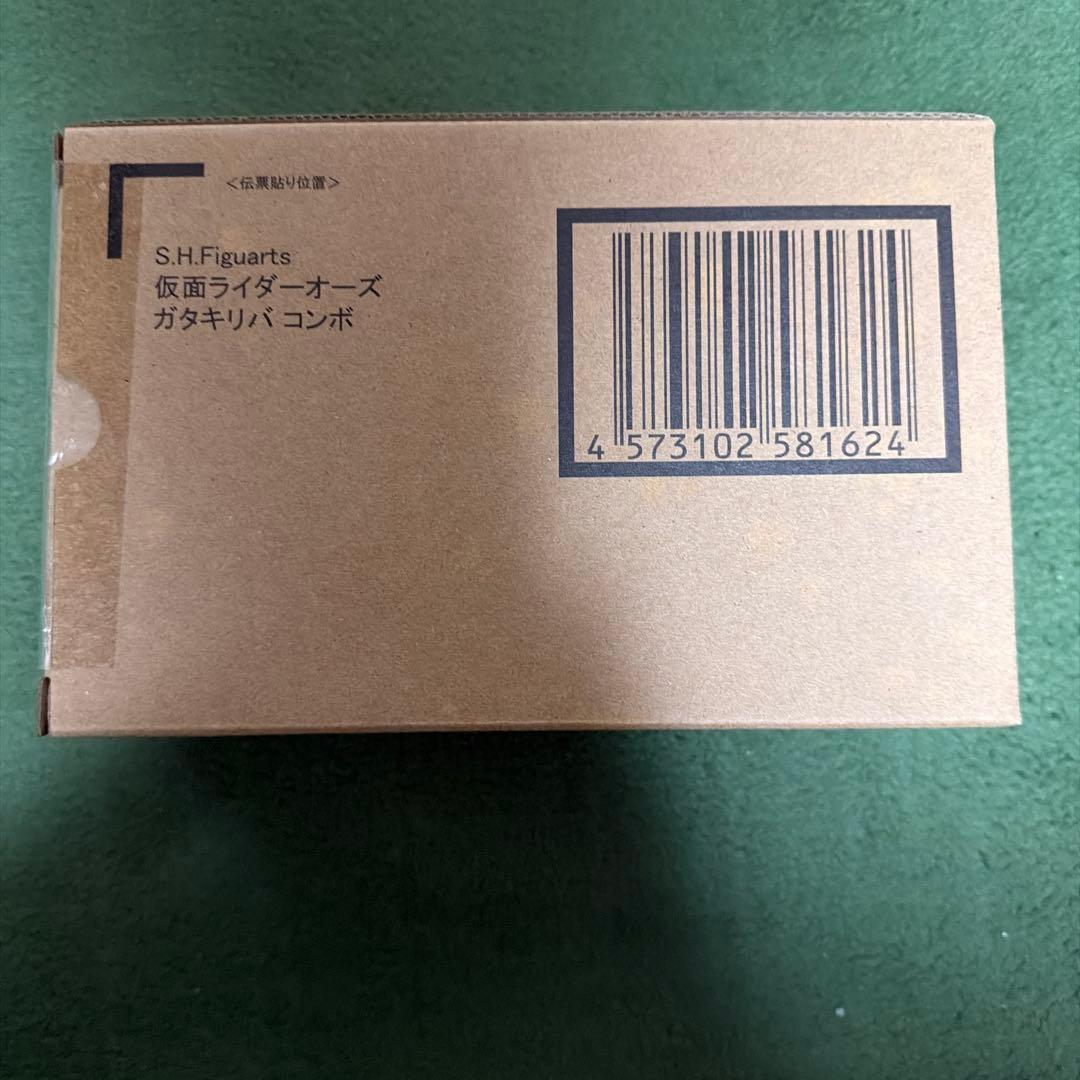S.H.Figuarts(真骨彫製法) 仮面ライダーオーズ ガタキリバ コンボ…