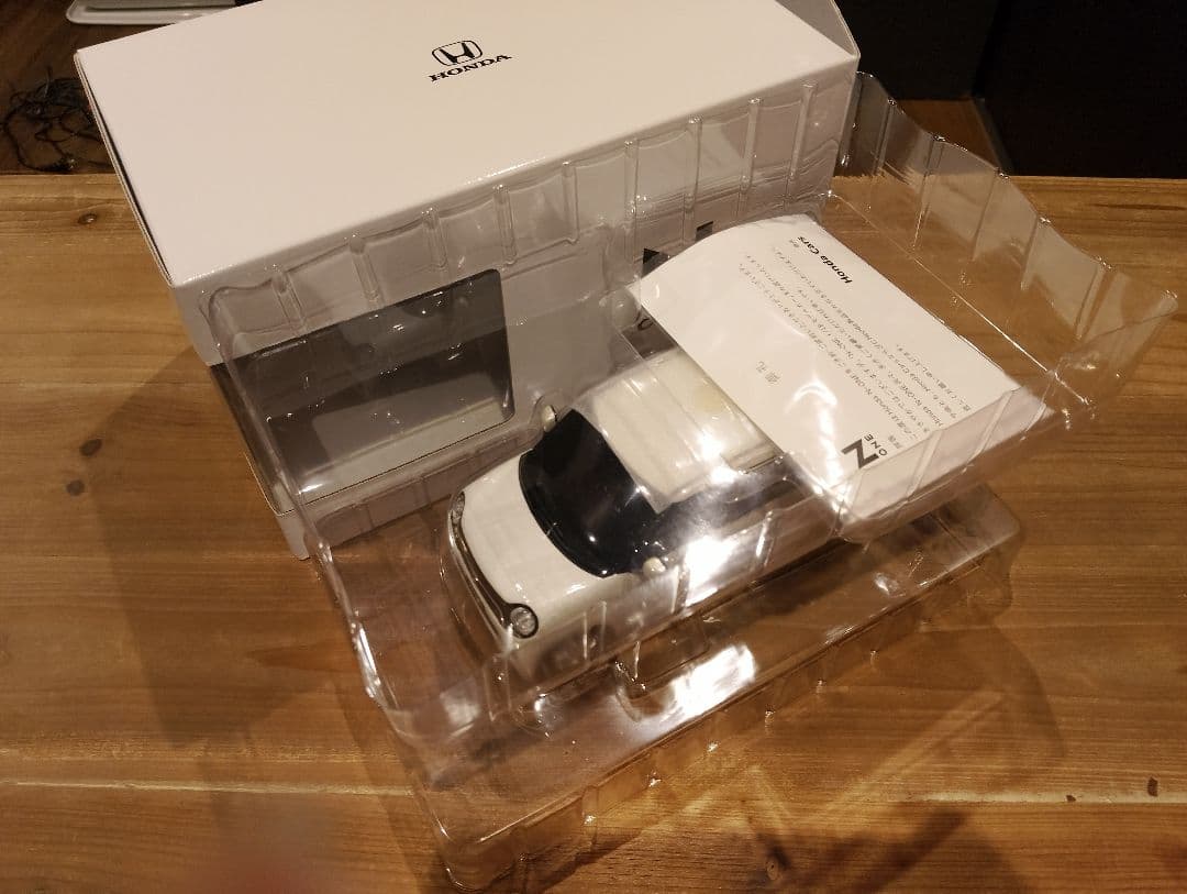 1/18 ホンダ　N-ONE カラーサンプル　成約記念品ミニカー　ホワイトパール