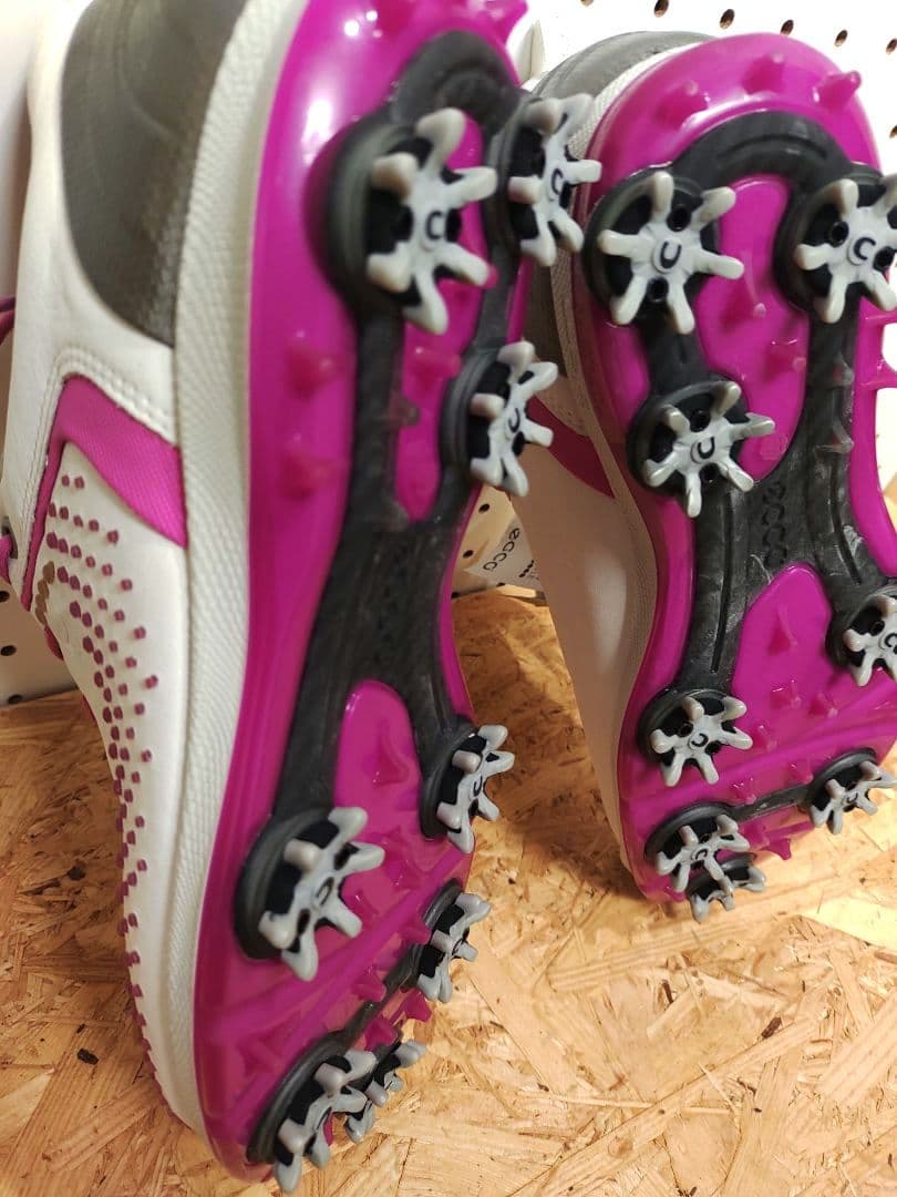 ECCOゴルフシューズ37 23.5cmソフトスパイクbiom