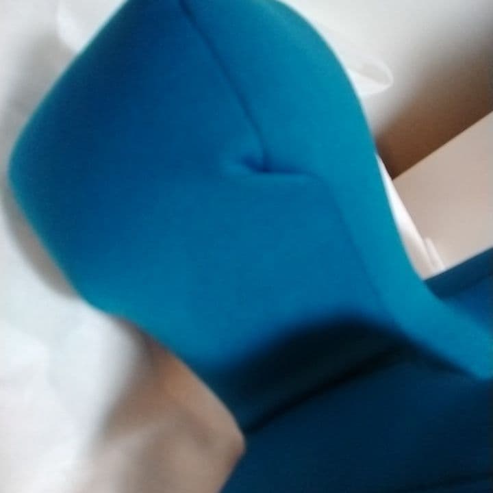 リラクッションS　OneAid 　新品カバー付き