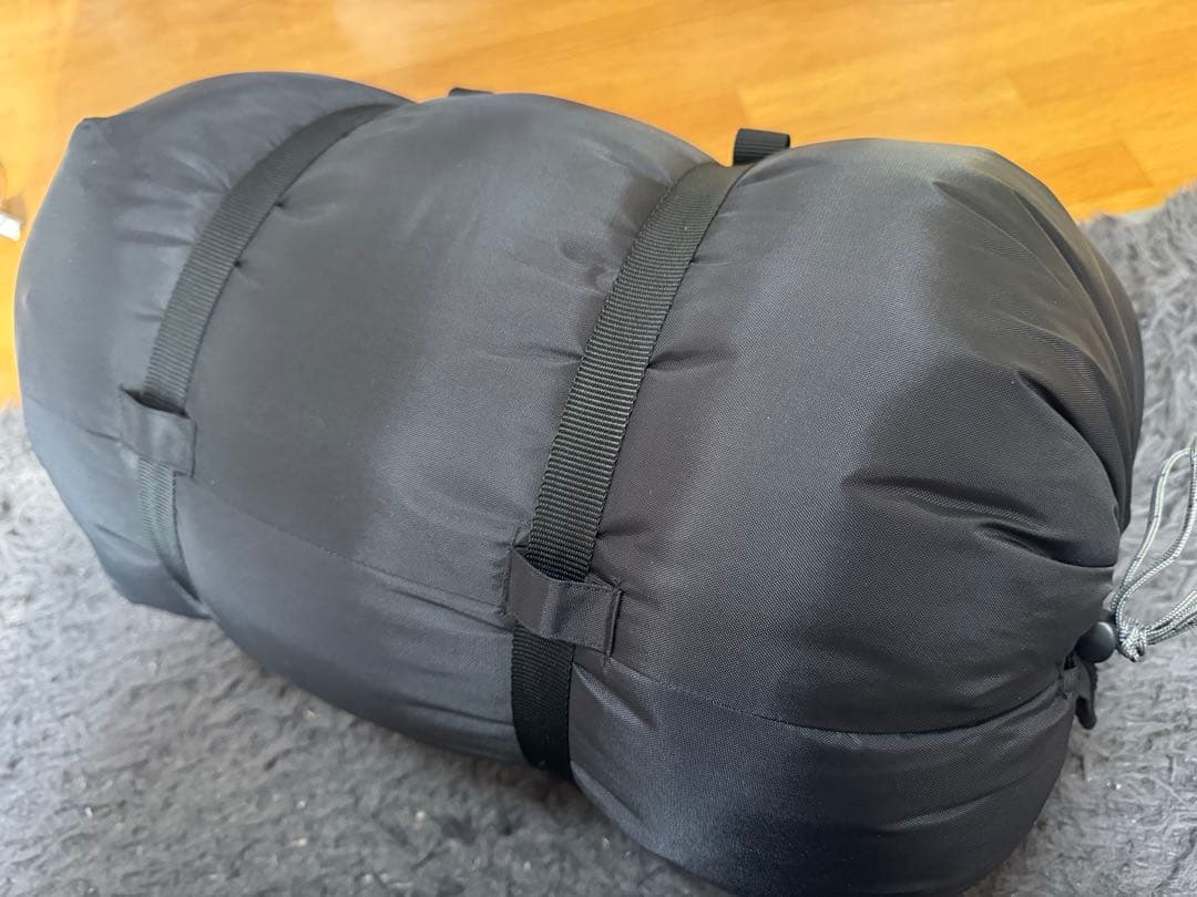 【超美品】ISUKA Alpha Light 1300EX 寝袋【使用少】