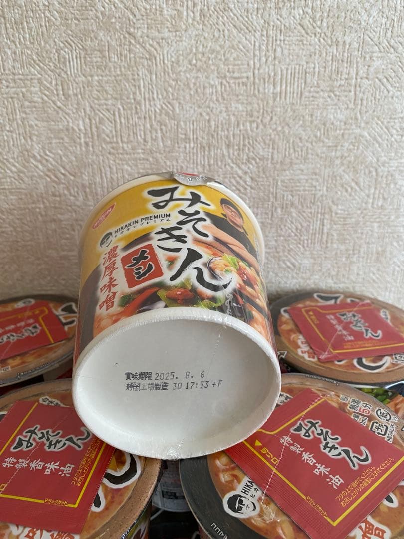 みそきん　カップラーメン
