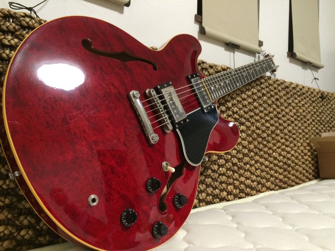 Navigator エレキギター 赤　セミアコ　バーズアイ