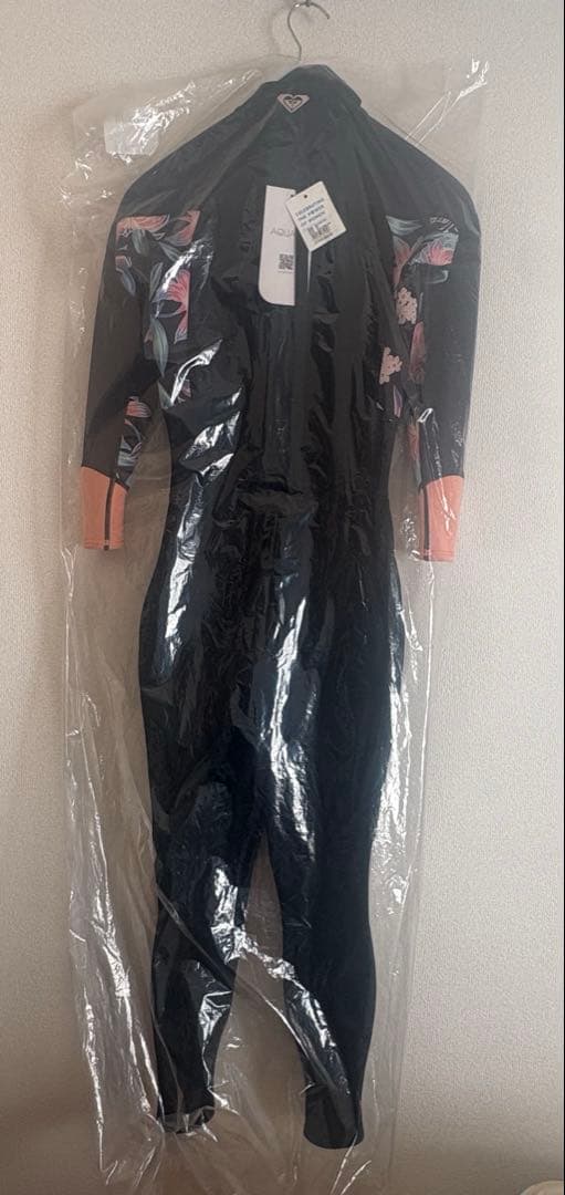 ロキシー　ウェットスーツ　サイズS フルスーツ　新品