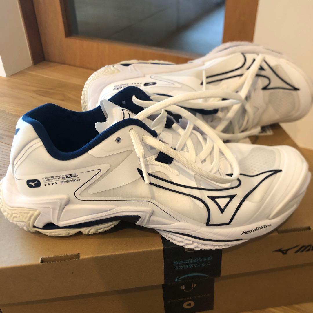 モコモコ★ママMizuno Wave Lightning Z8 シューズ