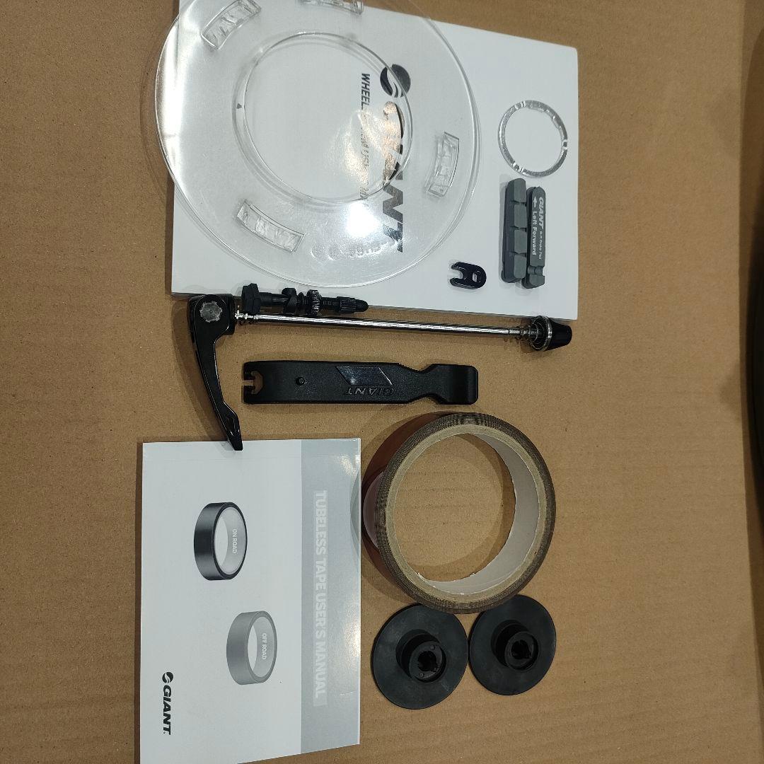 ジャイアント　未使用SLR1後輪 カーボンホイール