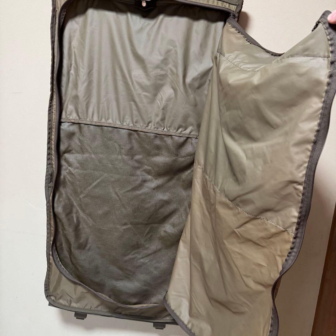 TUMI ガーメントバッグ オリーブグリーン