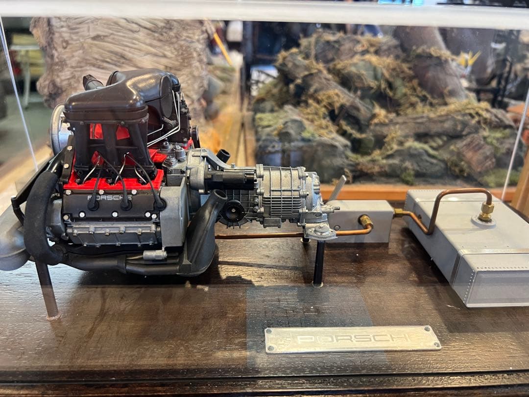 マルシン1/8スケール1973ポルシェ911カレラRS2.7エンジンモデル