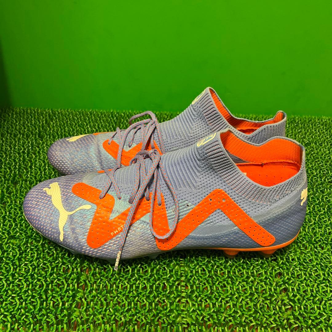 プーマ サッカースパイクフューチャーアルティメットHG/AG(ブルー×オレンジ)