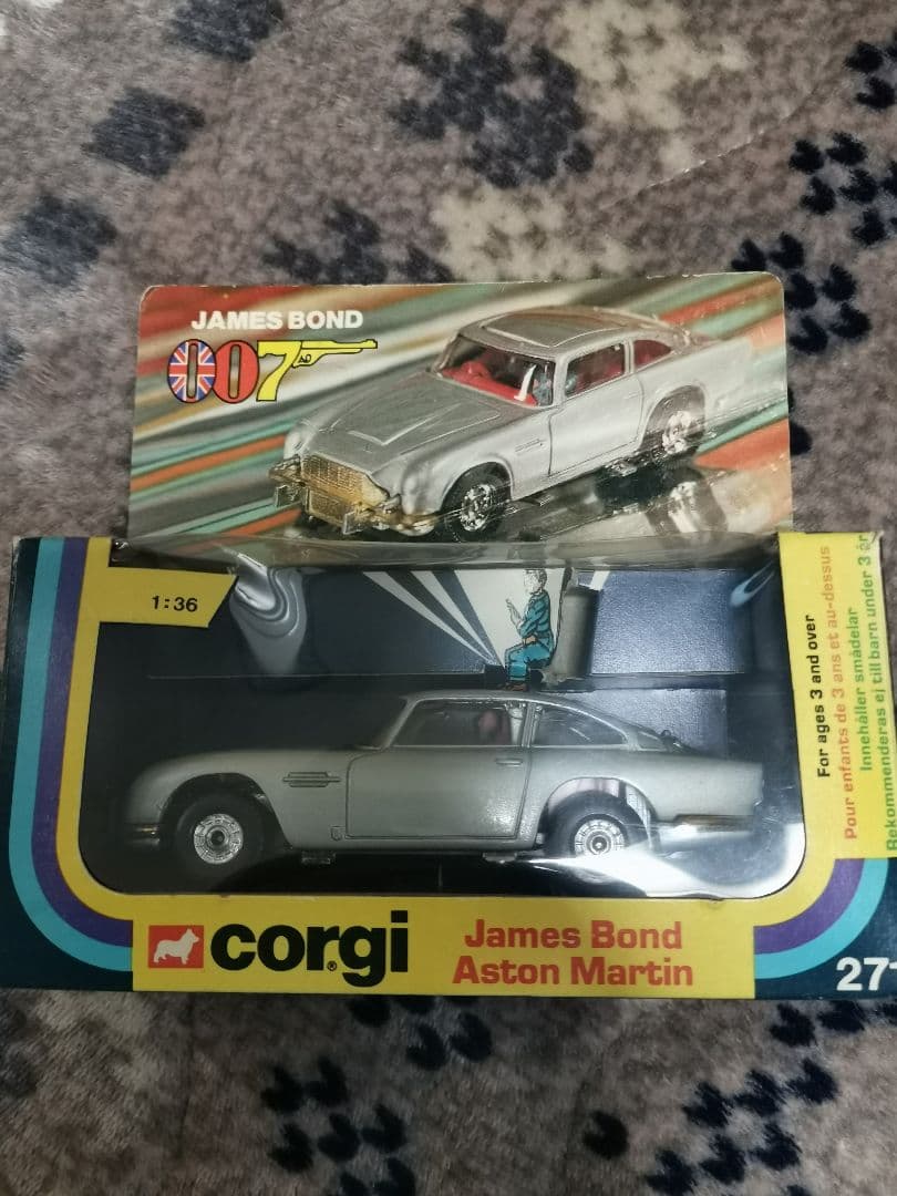 CORGI　007 アストンマーティン　イギリス製