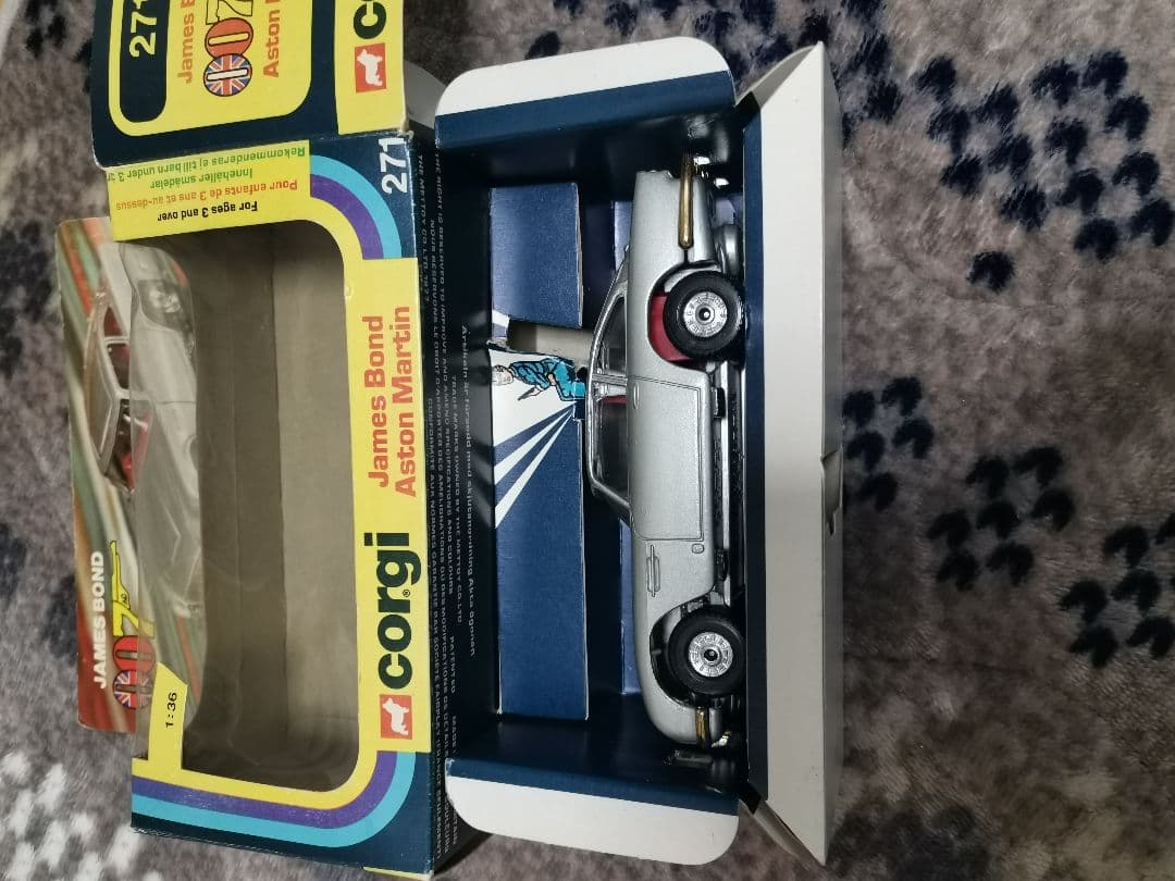 CORGI　007 アストンマーティン　イギリス製