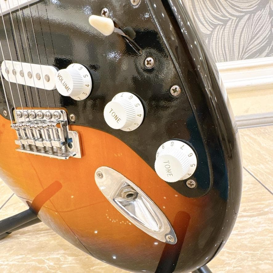 『極美品』SQUIER BY FENDER affinity STRAT