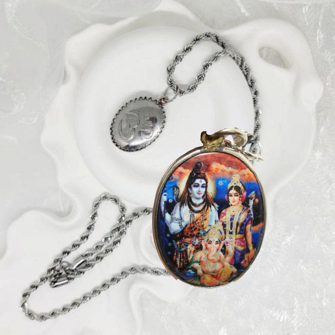 オームペンダント シヴァ・パールヴァティー＆ガネーシャ 神聖ペンダント 藤井風