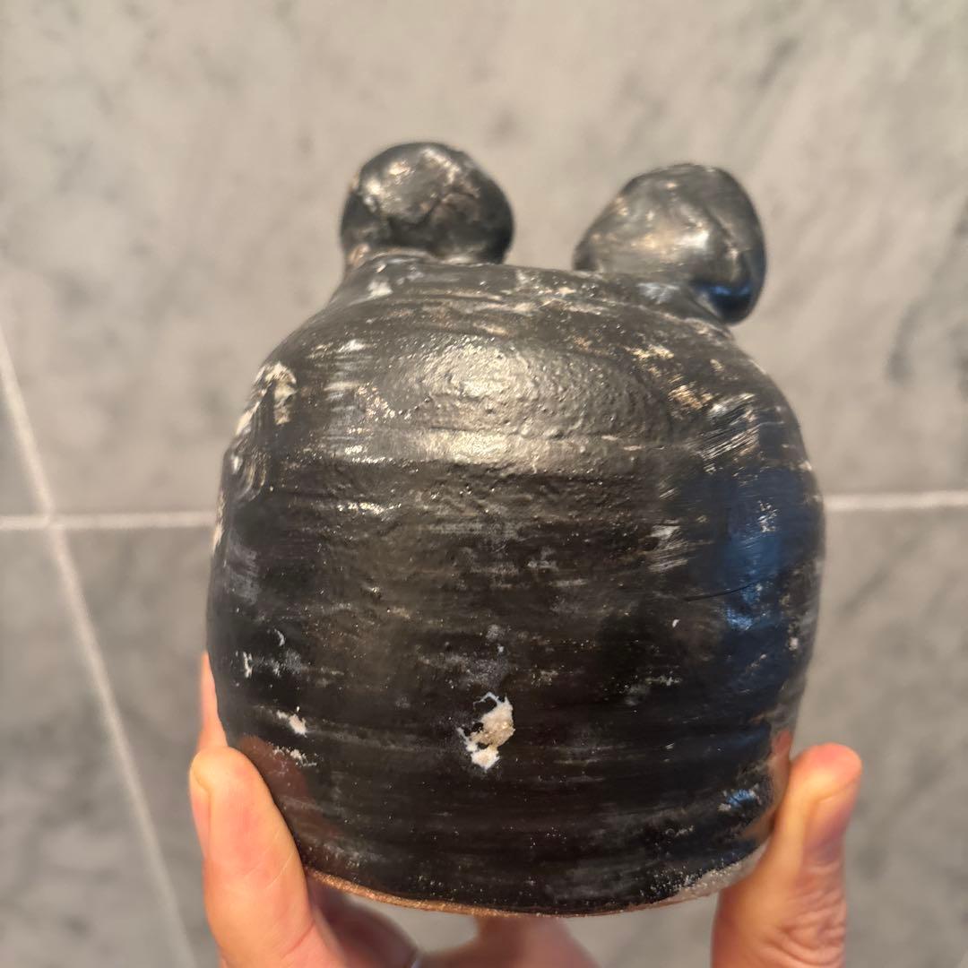 作家さんによるお茶目で可愛らしくとても雰囲気のある猫の陶器