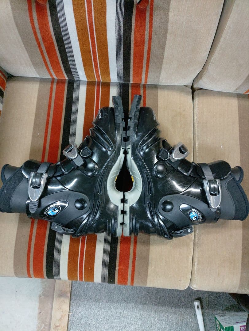 SCARPAt4テレマーク ブーツ