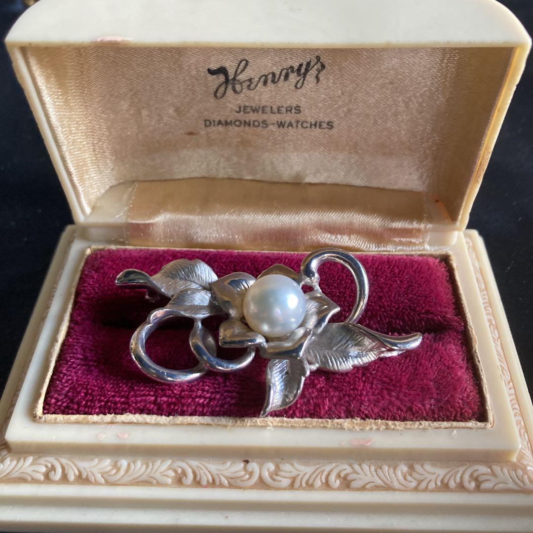 本真珠ブローチ