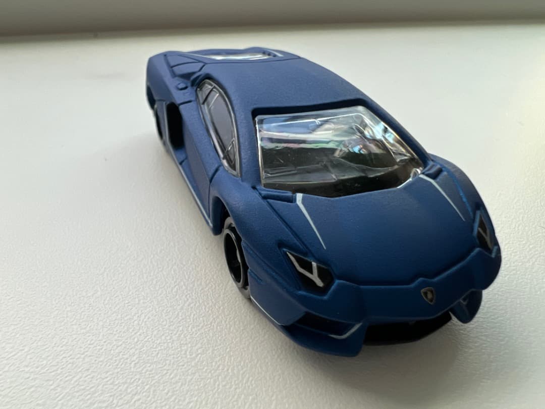 トミカ ランボルギーニ アヴェンタドール クーペ ジャパンリミテッドエディション