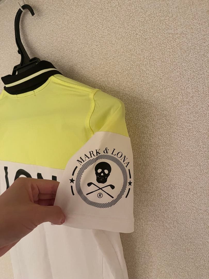 MARK&LONA ポロシャツとショートパンツ マークアンドロナ