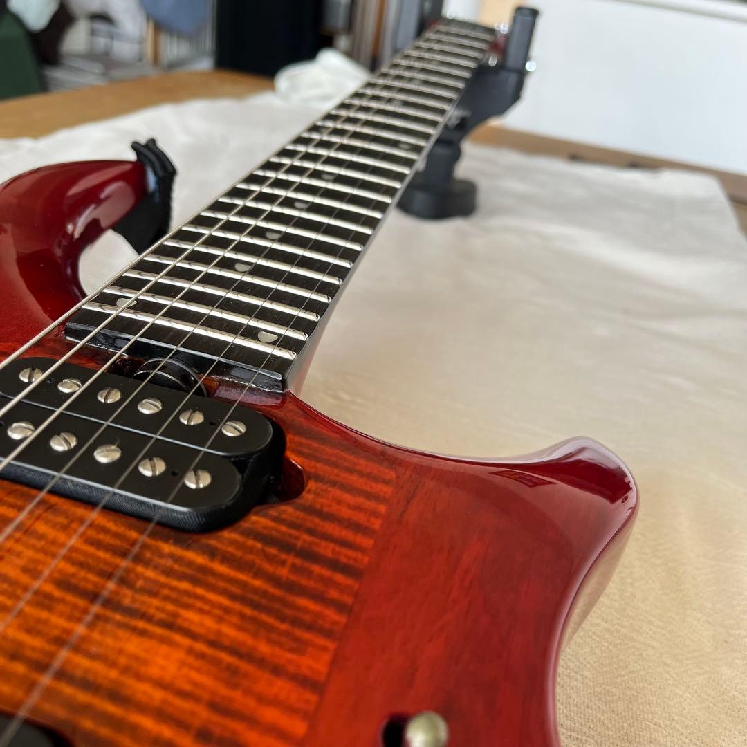 MUSIC MAN Majesty 6 Red Sunrise 極上杢目個体