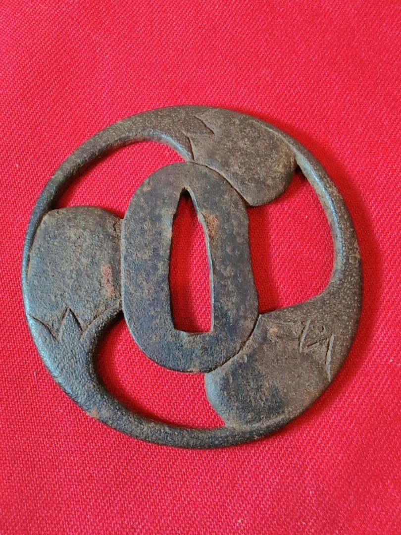 鍔 無銘 茄子図 三つ巴 鉄鐔 拵 日本刀 刀装具 骨董 古美術 江戸時代